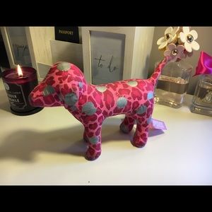 VS PINK DOG